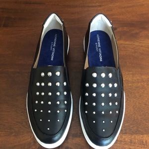 Adrienne Vittadini Goldie Sneaker